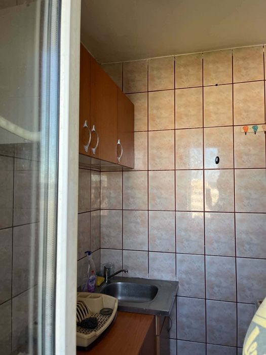 Închiriez garsonieră