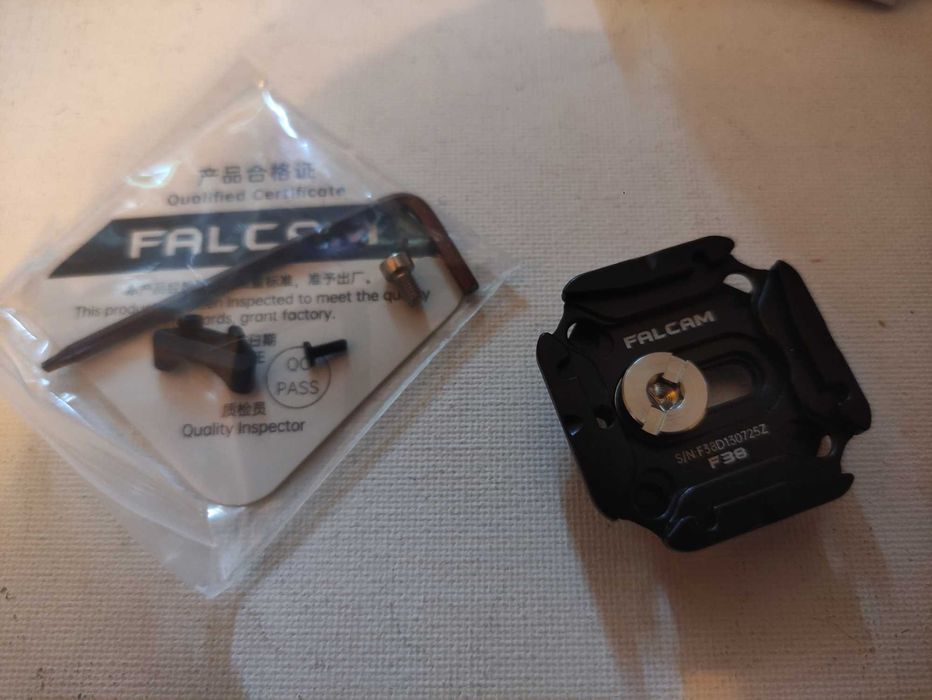 Быстросьём Falcam для видеокамеры