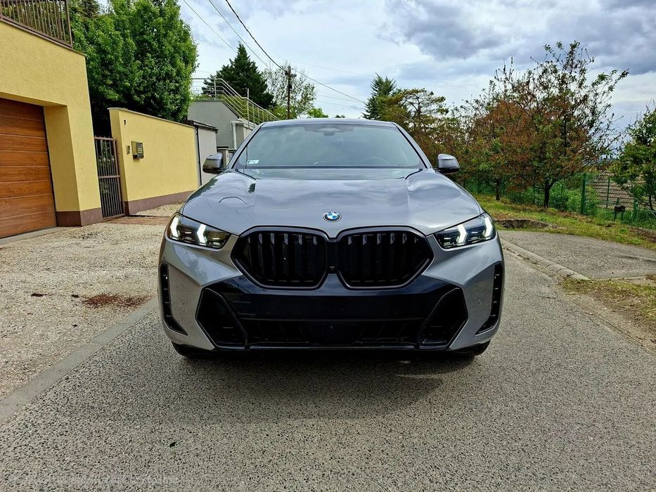 BMW X6 BMW X6 xDrive40d MHEV 2024  Masina se prezentă ca nouă