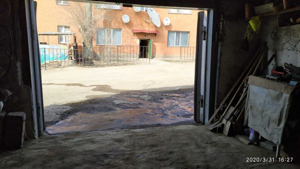 Продам гараж в ценри горада