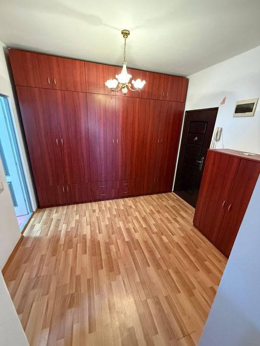 Ofer spre închiriere Apartament 2 camere zona semicentrala Etaj 1