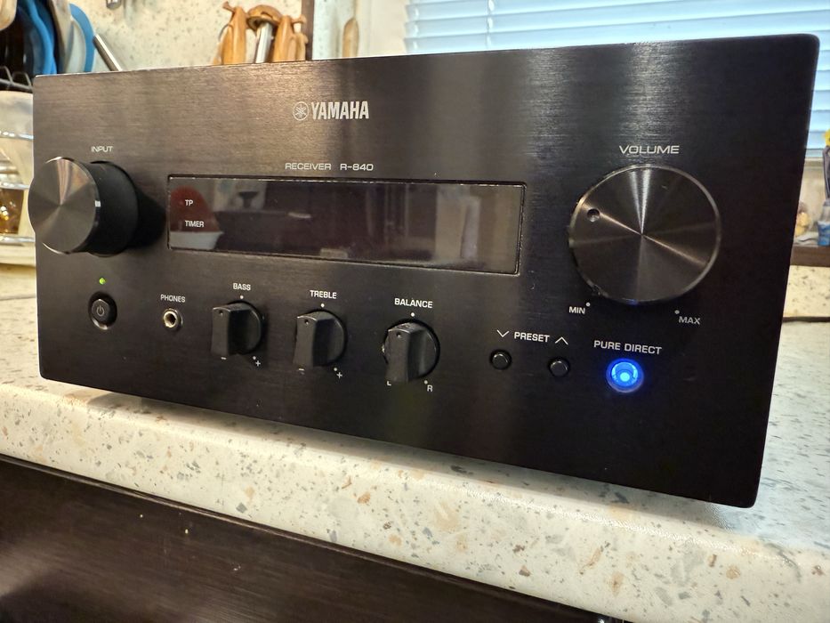 Yamaha R-840 мини ресивър