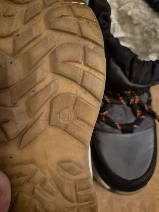 Обувь деткая. Продам.