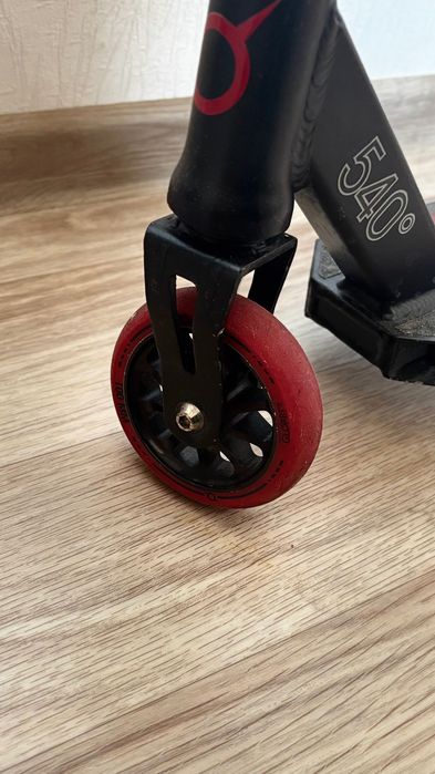 Трюковой самокат Globber GS 540