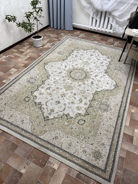 Хороший шерстяной ковер