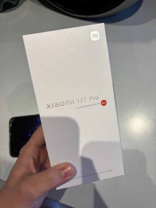 Xioami 13T Pro /работещ, счупено задо стъкло/