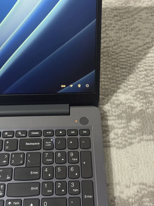 Lenovo idepad core i5 12gen 512/8