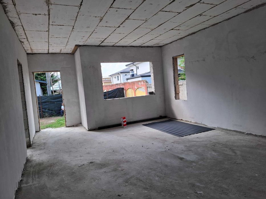 Pantelimon Ilfov,parter+pod pe placa de beton,3 camere,2 bai,300mp proprietate,comision 0%