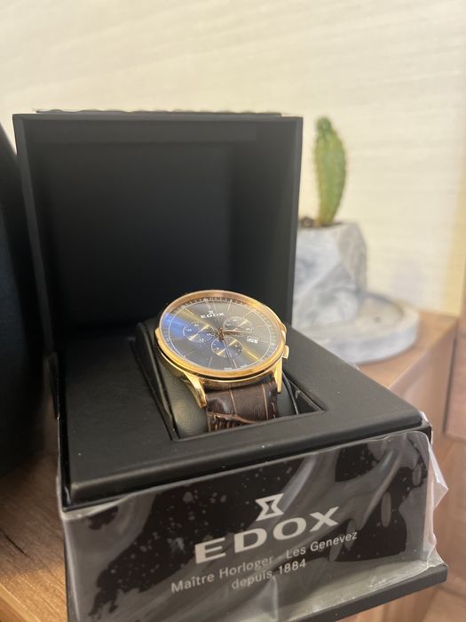 Наручные часы Edox