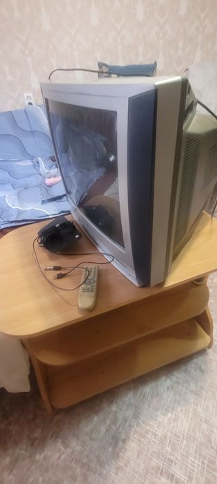 Телевизор LG продаётся