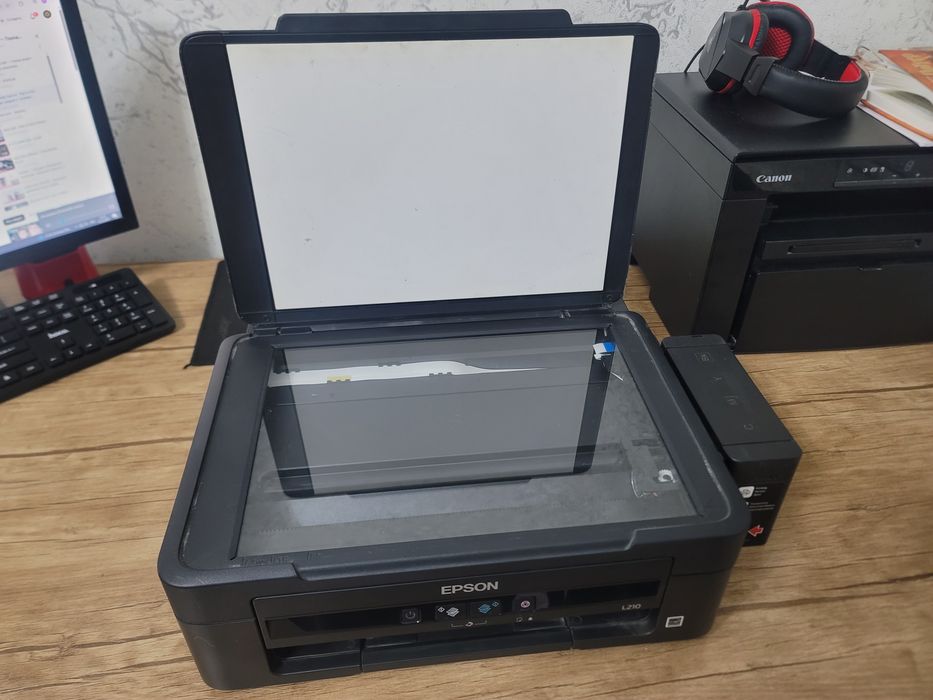 Продаётся два принтера Epson и Canon