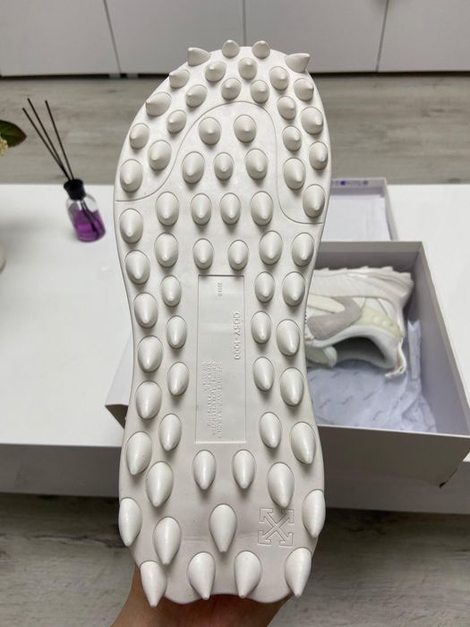 OFF-WHITE  Odsy1000 white