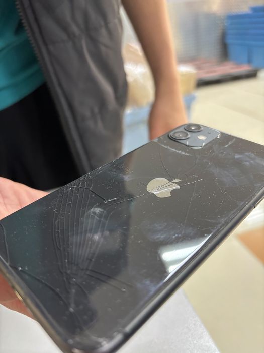 Iphone 11    128гб