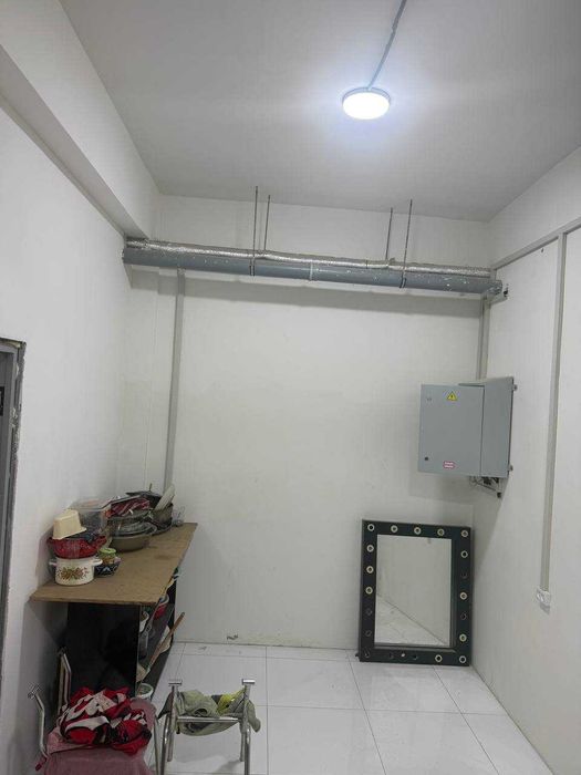 Продается коммерческое помещение 72 м  Сергели  возле Машиного базара