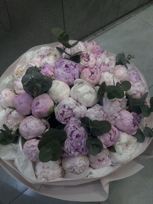 Букет цветов пионы