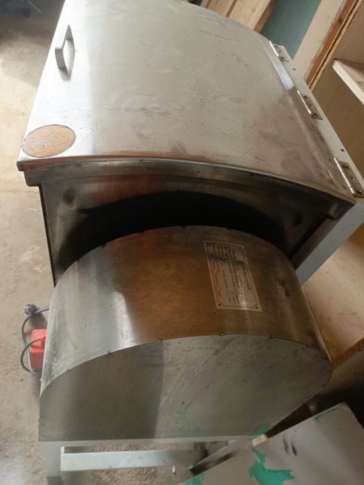 Вок плита ,тестомес ,лапшеварка