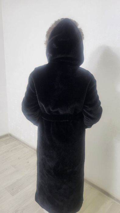 Шуба новая длинная