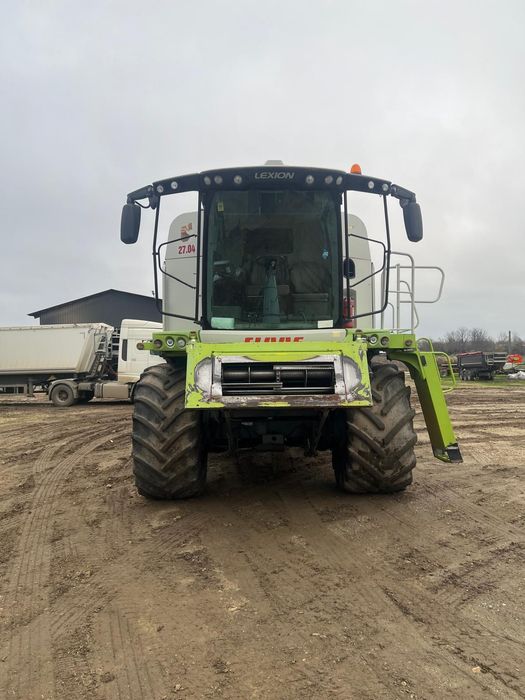 Vând combină Claas lexion 750