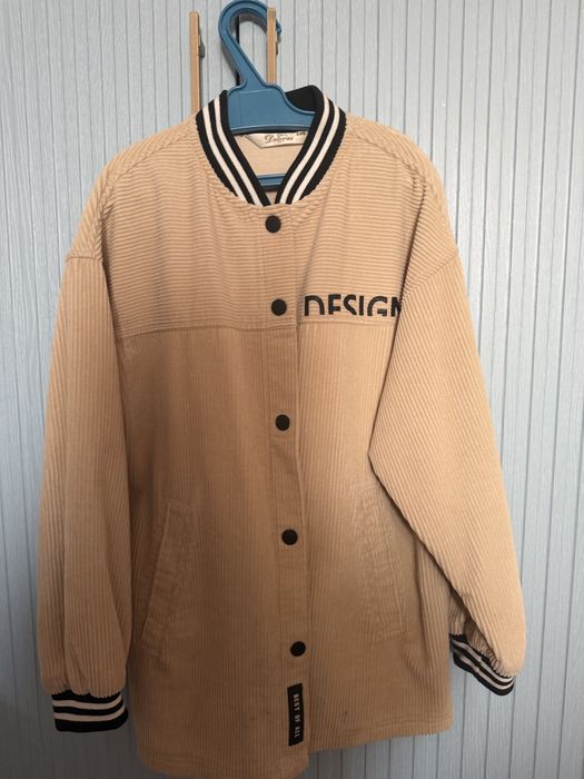 Продам бомбер на девочку