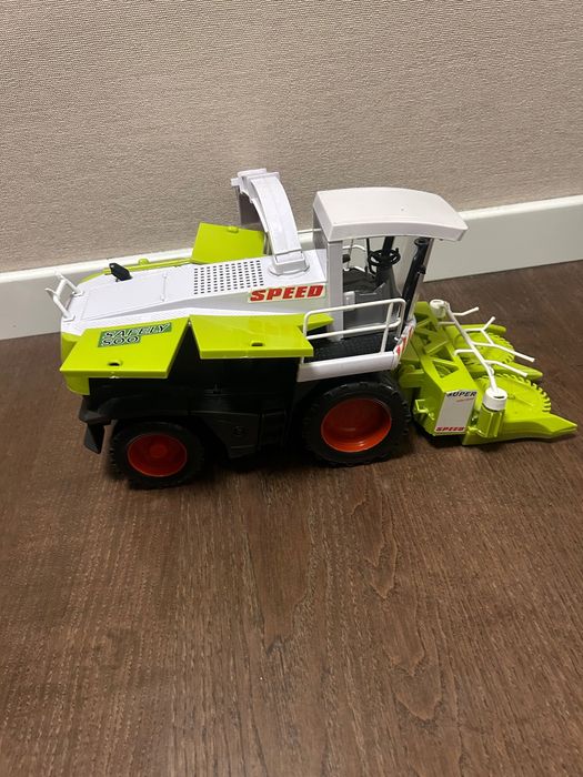 Детска играчка комбайн