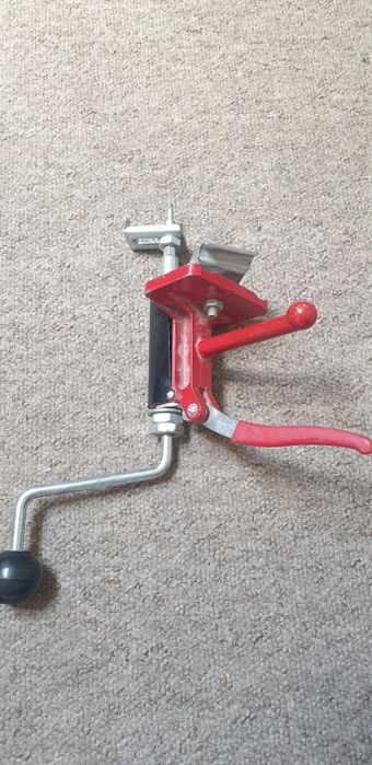 Mașină pentru găurit faianță gresie