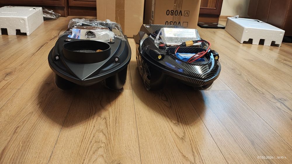 Продавам лодка за захранка Flytec V080 със сонар, GPS система