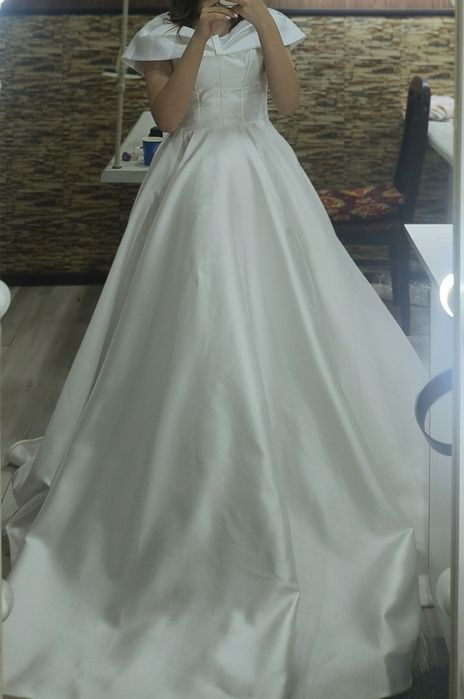 Kelin koʻylak sotiladi