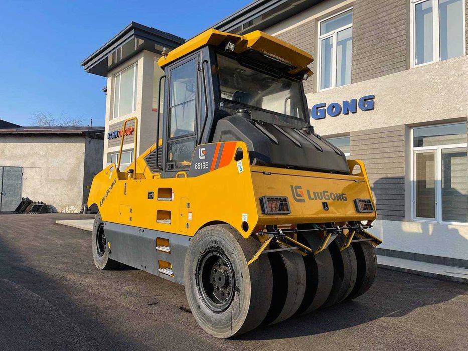 16-тонный пневмокаток, в наличии