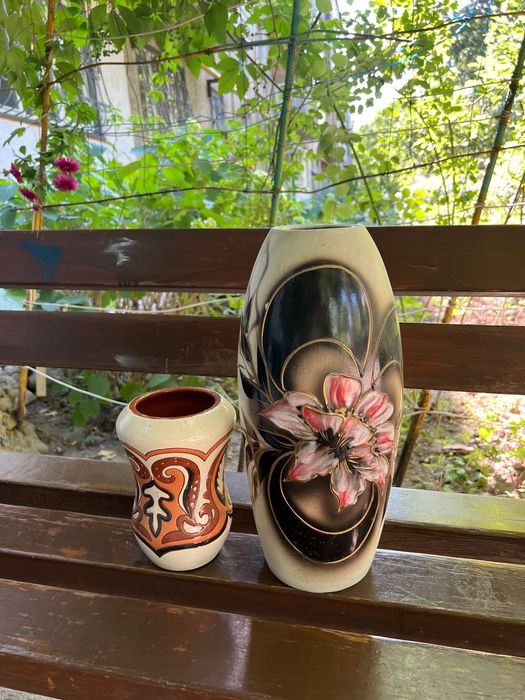 Продам вазы керамические.