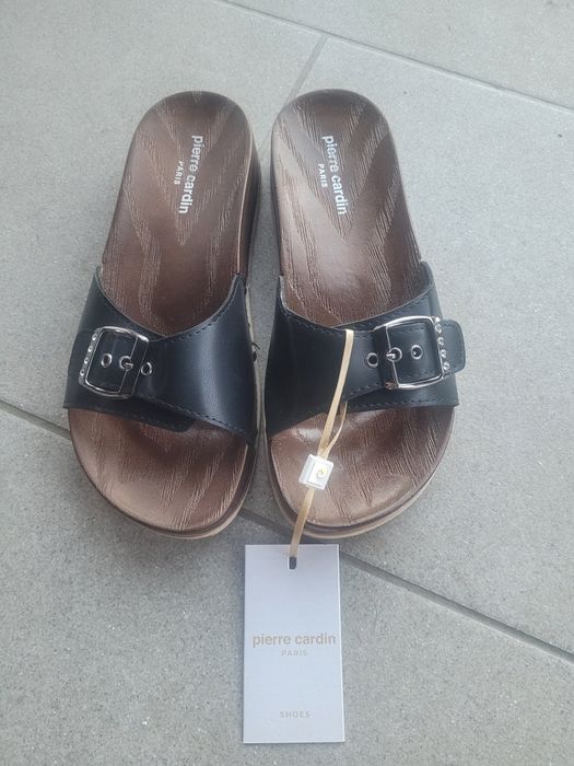 Дамски сандали и чехли