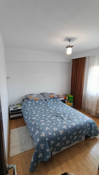 Apartament 3 camere, Alexandru-piata, etaj 4/4