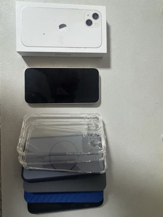 Продам IPhone 13