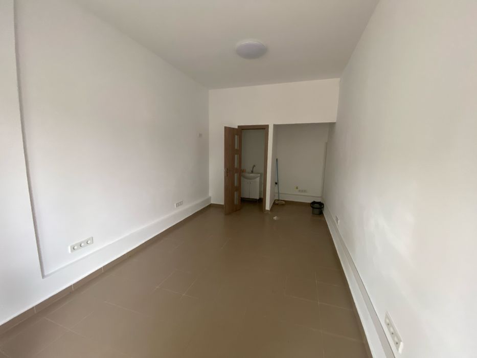 Spațiu comercial perfect pentru Barber Shop sau Salon– 18 mp