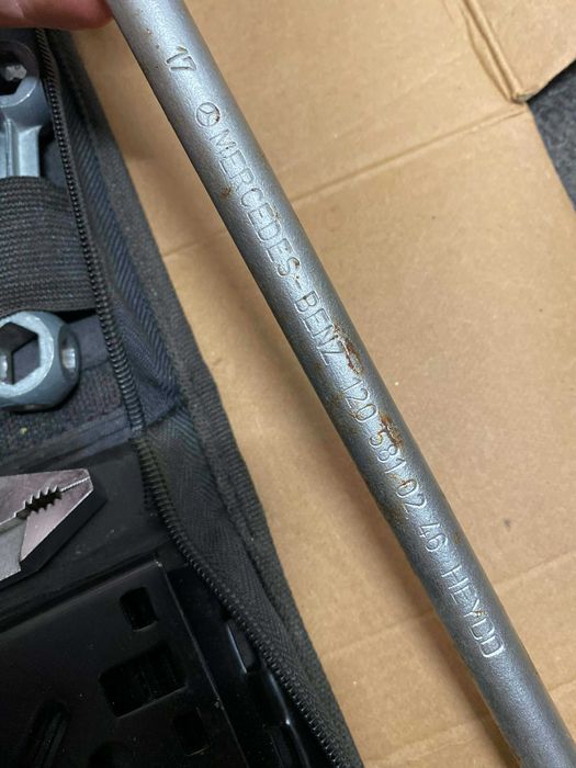 Комплект инструменти - Mercedes-Benz