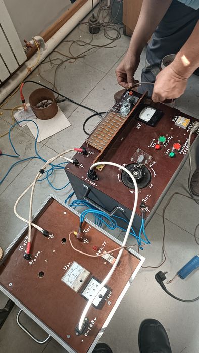 Прибор для отыскание мест повреждение