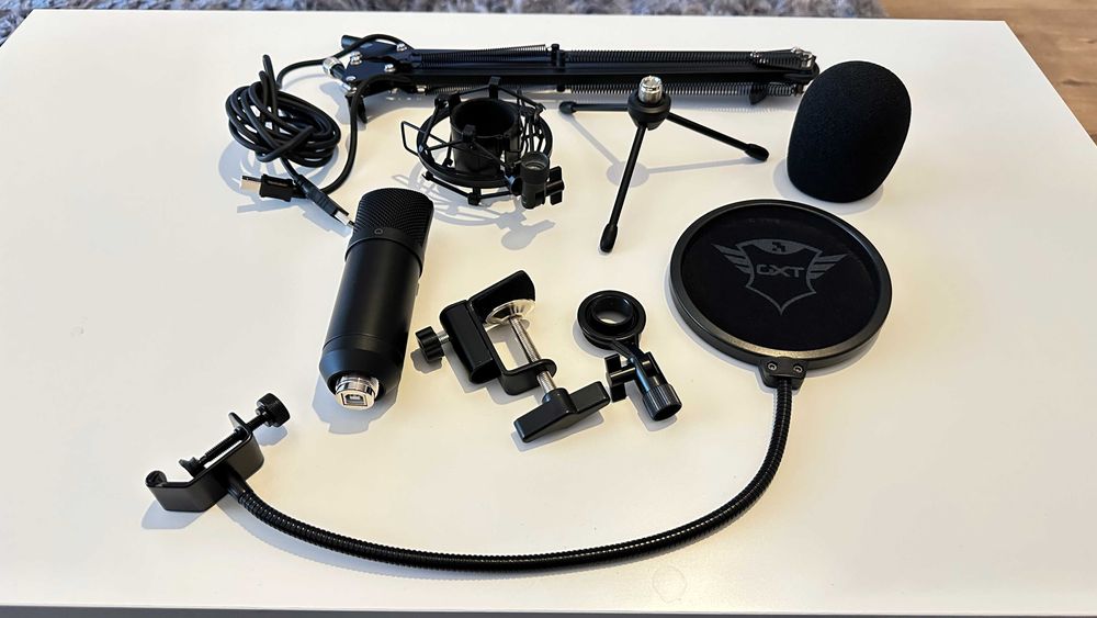 Microfon profesional Trust Emita Plus GXT 252+ pentru streaming