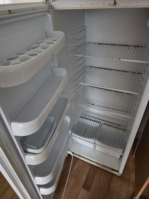 Продам холодильник