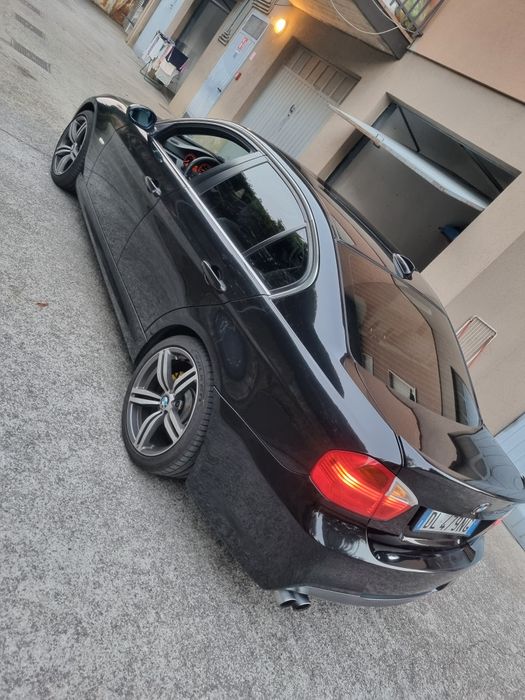 Bmw 330xd.    Berlina