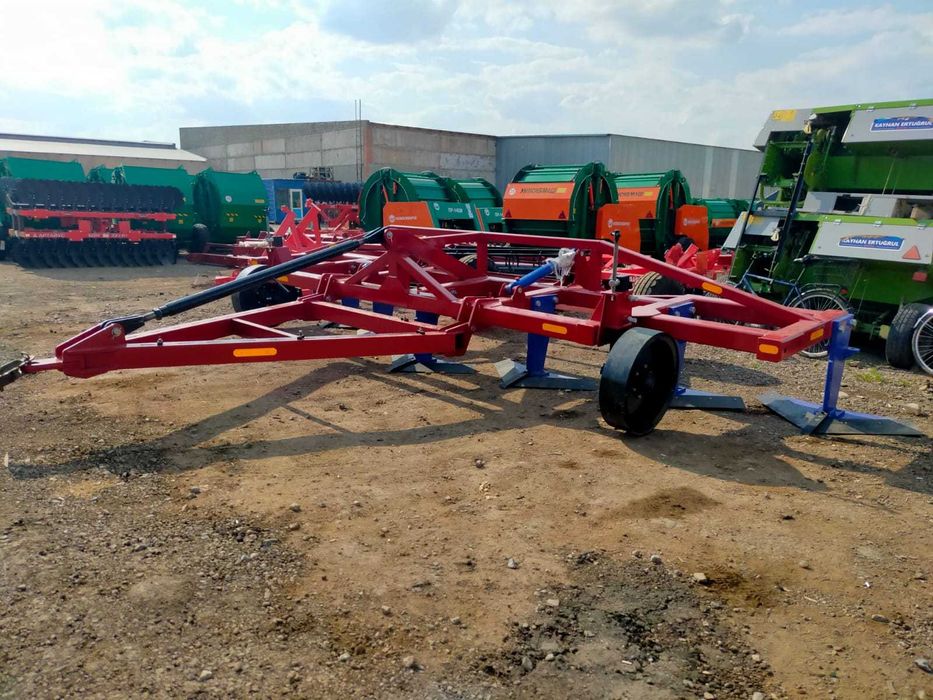 Плоскорез-глубокорыхлитель ПГП-7м