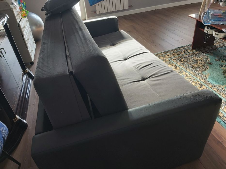 Продается диван в хорошем состоянии