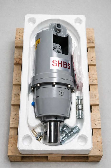 Ямобур, гидробур, гидровращатель для экскаватора-погрузчика.