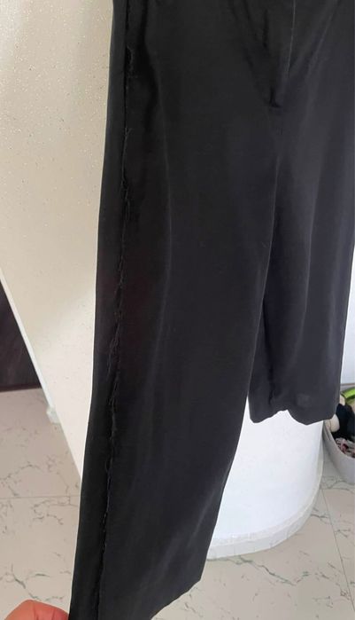 Pantaloni capri - Zara