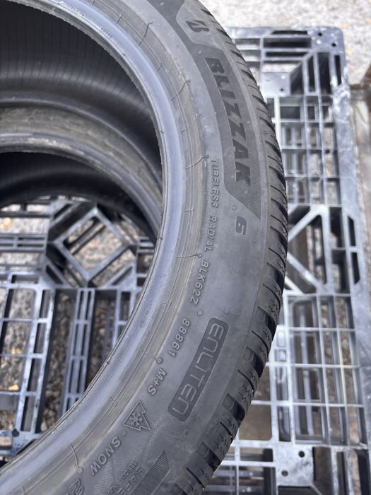 245/45/19 Bridgestone 2 бр 2024