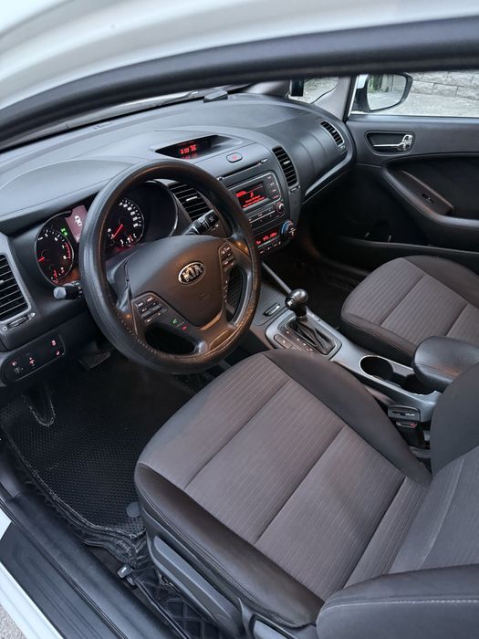 Kia Cerato 2015год в идеальном состояние