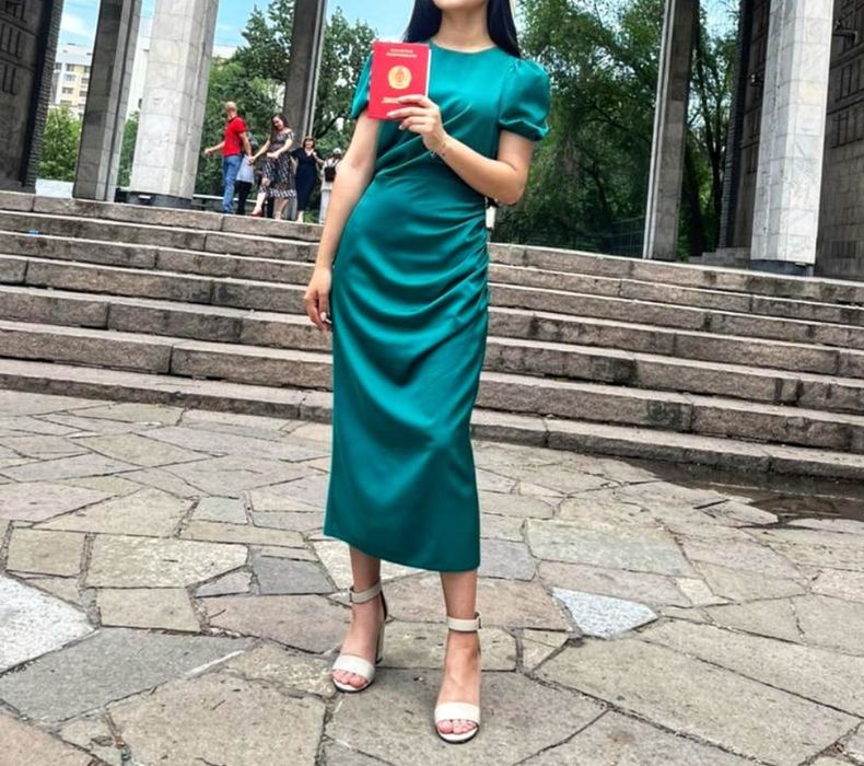 продам платье