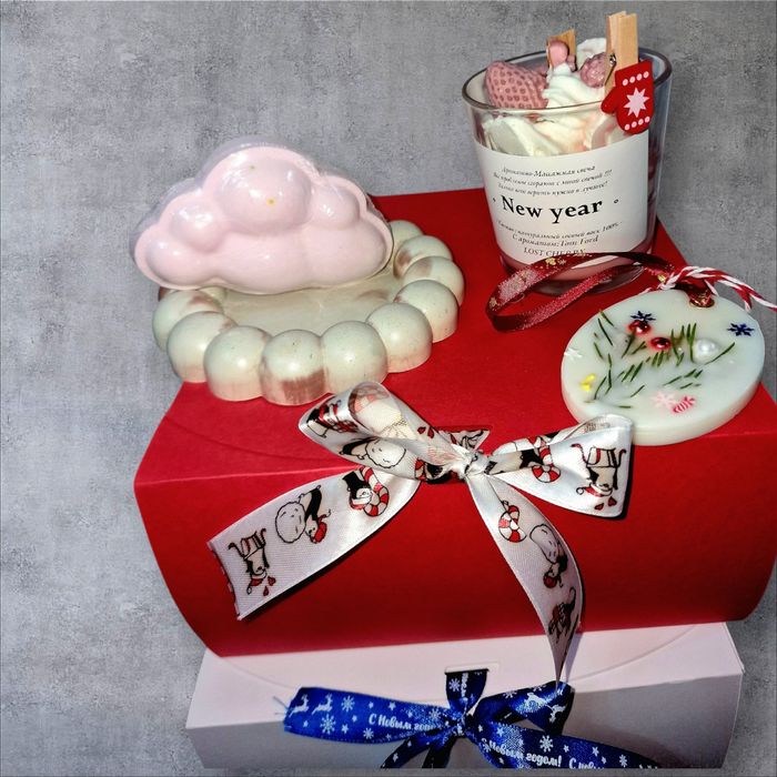 Коробки подарочные с лентой!