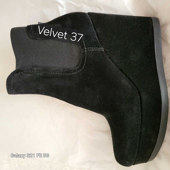 Christelen B., , Velvet 37, Velur