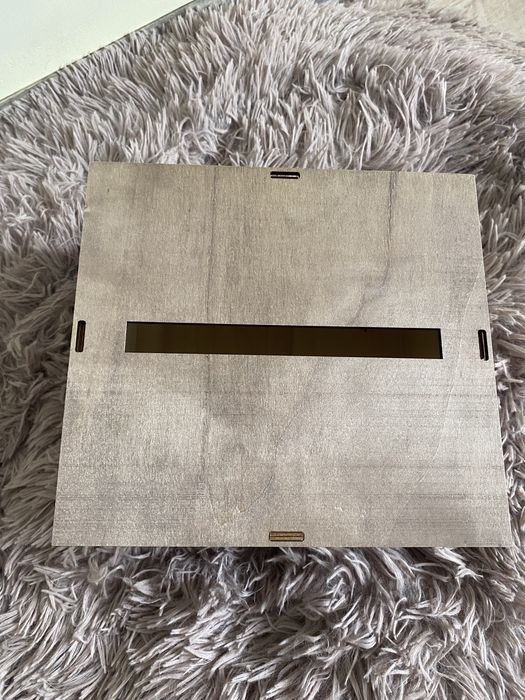 Кутия за картички