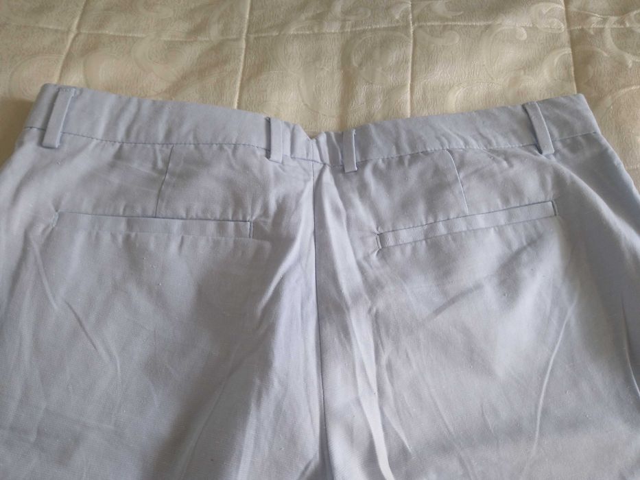 Pantaloni chic scurți bărbați de la KIABI