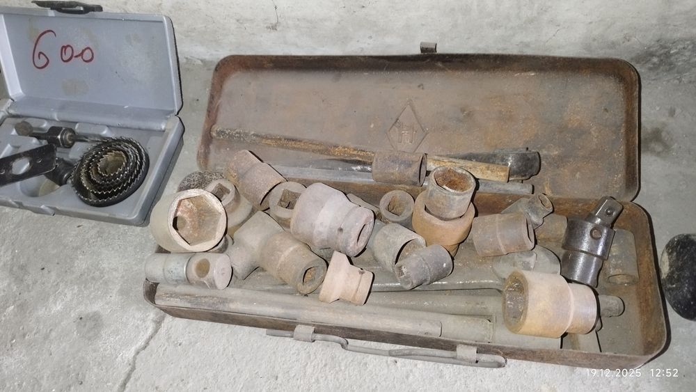 Тиски малые слесарные